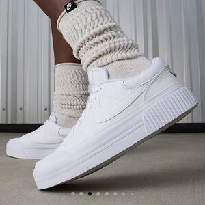 Nike Court Legacy Lift Sneakers